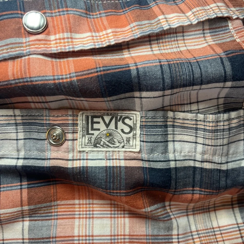Levi’s western plaid snap-front shirt 🤠